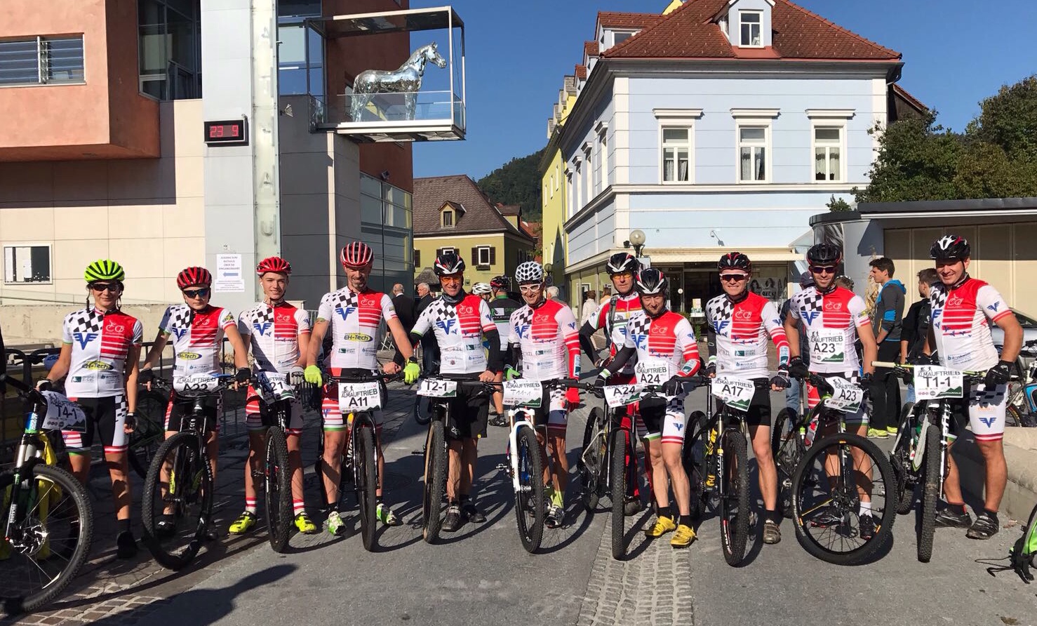 Crazy Cross Biker dominieren den Almauftrieb 2017